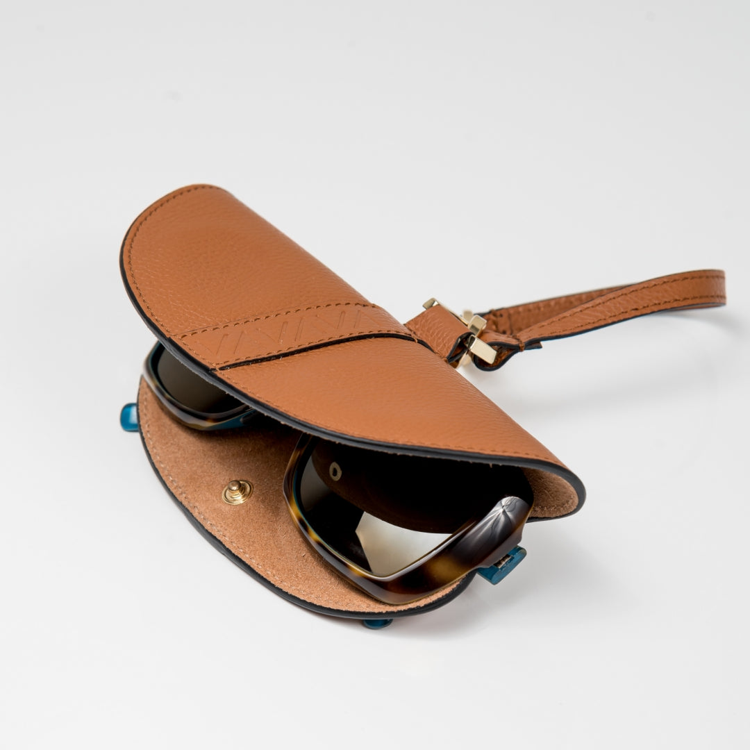 SZEMÜVEGTARTÓ CLUTCH