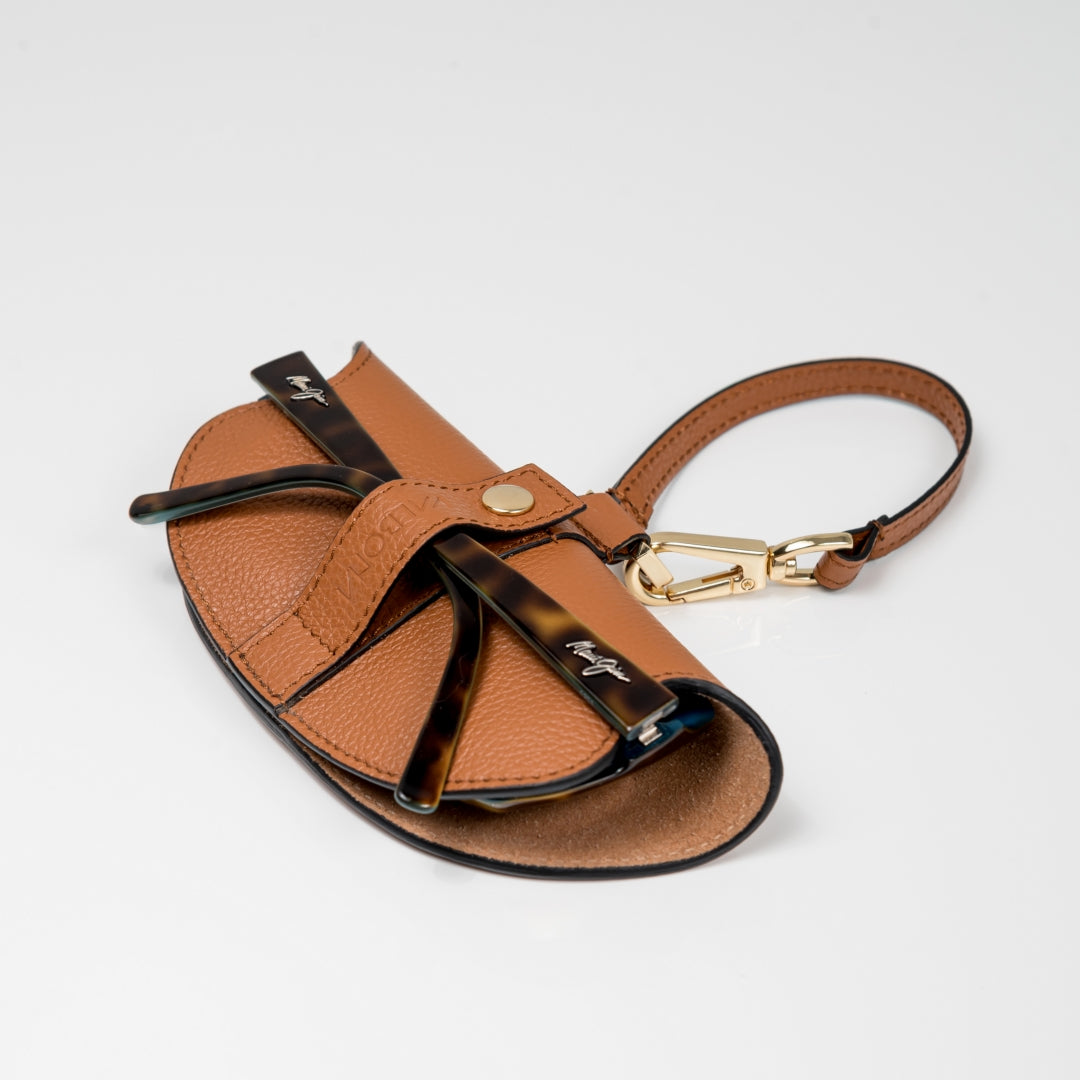 SZEMÜVEGTARTÓ CLUTCH